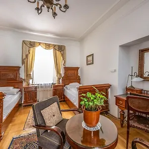 B&B Academy Budapesta