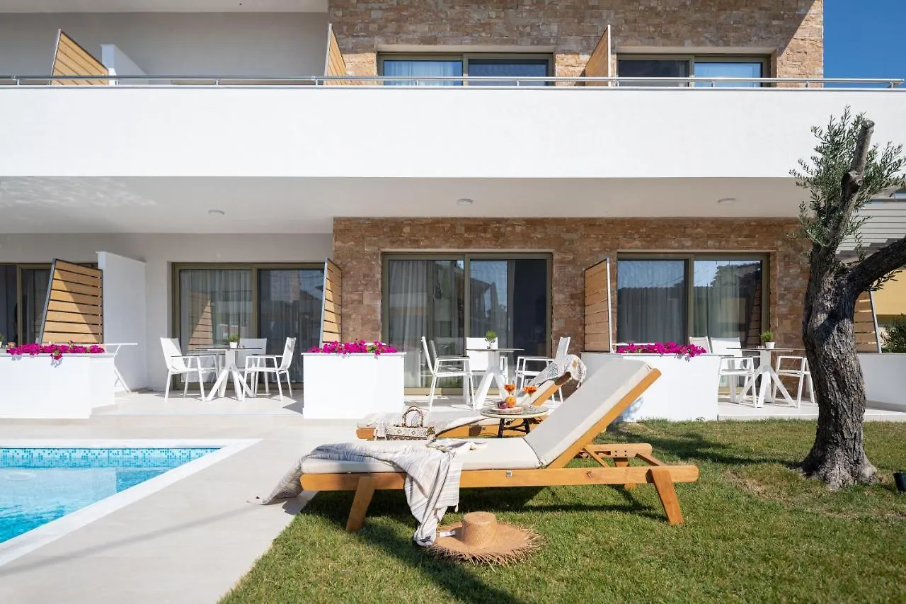 Imagine Luxury Suites Nikiti  Apart Otel
