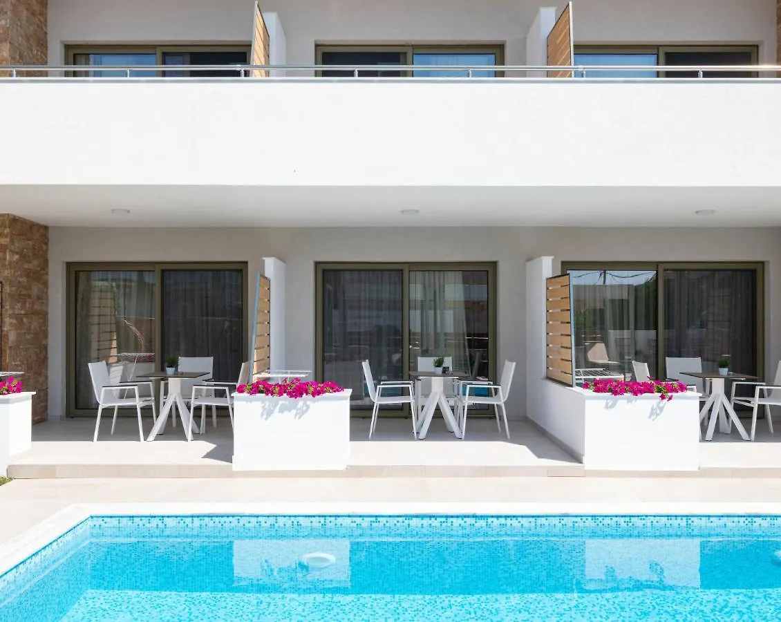 Imagine Luxury Suites Nikiti  Aparthotel